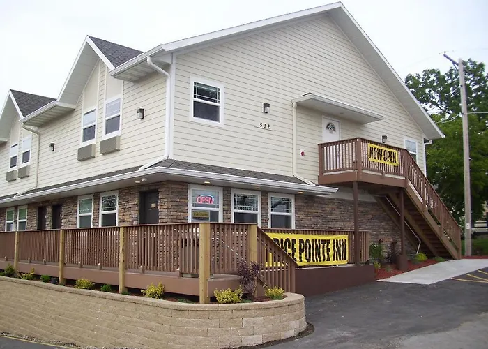 Price Pointe Inn Waukesha