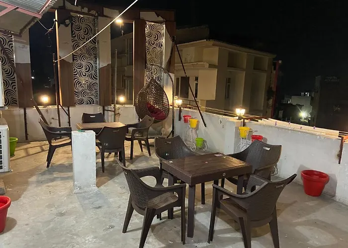 The Divine Oak Hotel Katra 