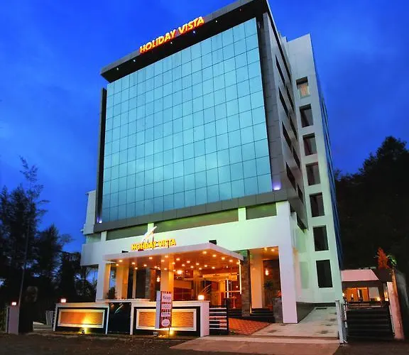 Holiday Vista Thekkady A Premium Hotel Near Periyar Wild Life Sanctuary With Sky View Pool