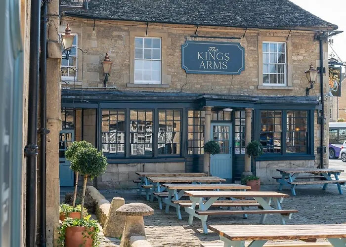 The Kings Arms Hotel Melksham