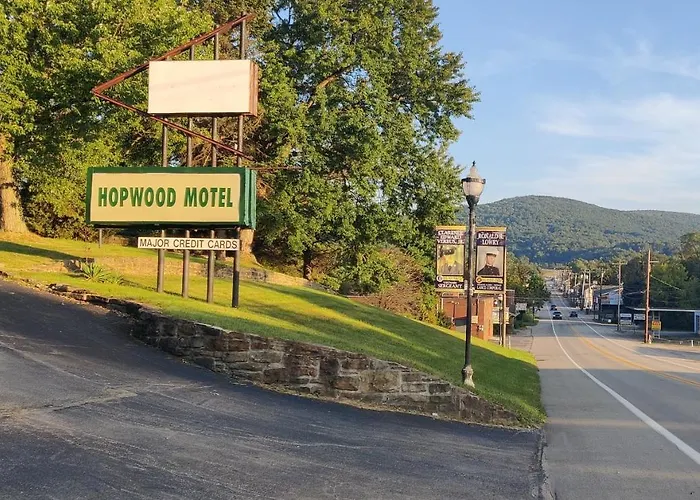 Hopwood Motel Uniontown