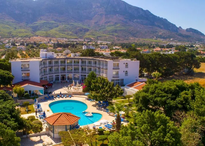 Hotel Sempati Lapta
