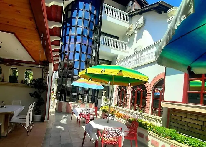 Family Hotel Flora Nesebar