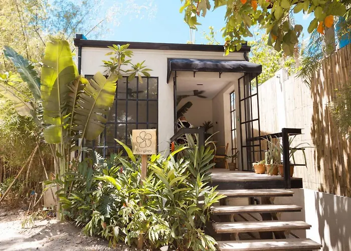 Frangipani El Nido Hotel