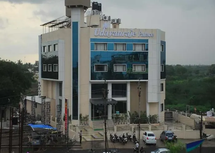 Hotel Udayanraje Palace Ahilyanagar