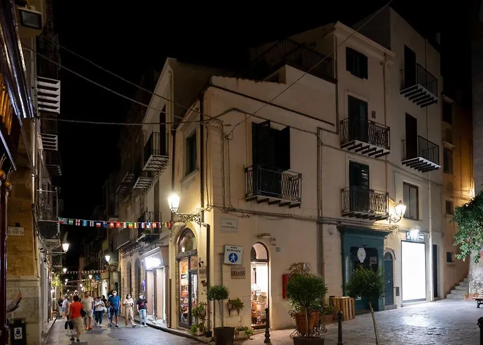 Bm Suites Cefalú