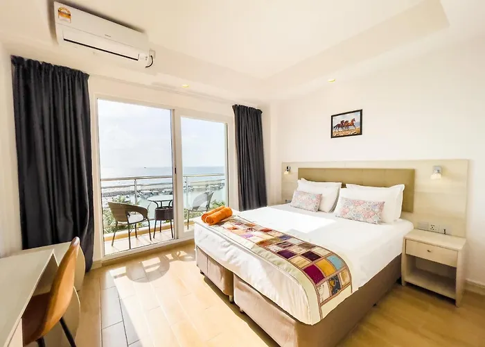 Icom Marina Sea View Hotel Maafushi