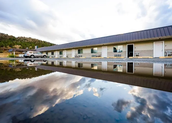Oyo Riverside Inn John Day Or