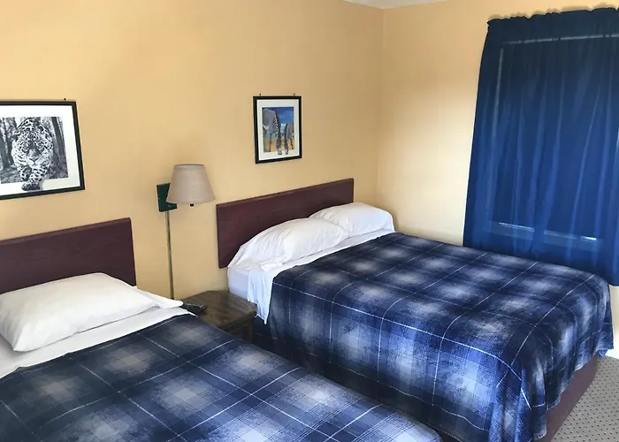 Highland Court Motel Fairmont