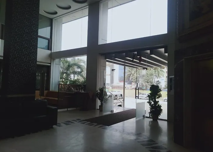Hotel Udayanraje Palace Ahilyanagar