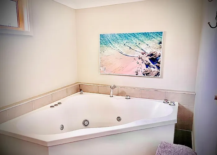 Churchill'S B&B Twin Spa Getaway Studio Swansea