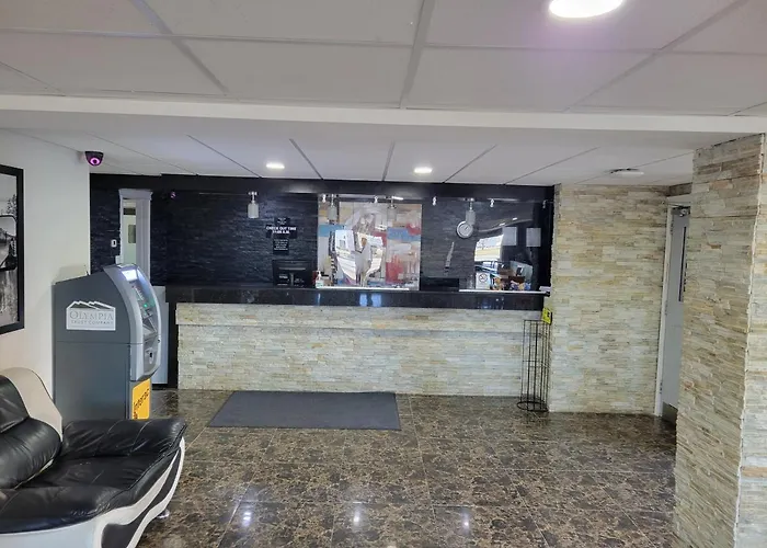 Super 8 North Red Deer Hotel