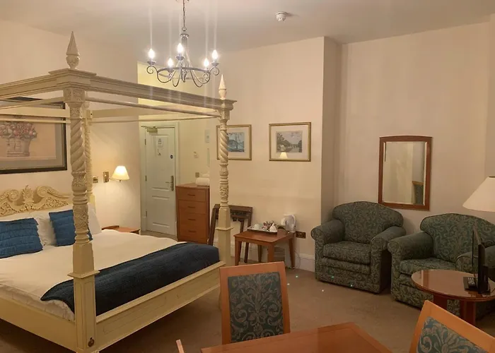 The Waterloo Hotel & Bistro Newport 