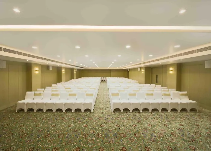 Jade Suites - Luxury Boutique Hotel Vijayawada
