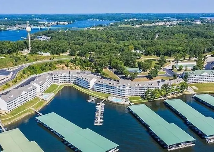 Family Fun Lakefront Condo At Parkview Bay Osage Beach