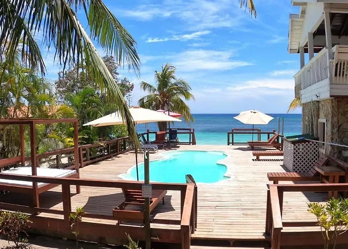 Coconut Tree West Bay Hotel