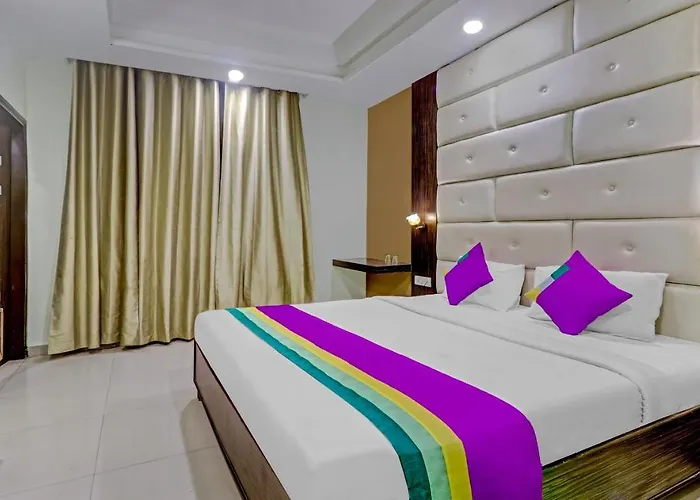 Light House Agra By Park Tree Hotel