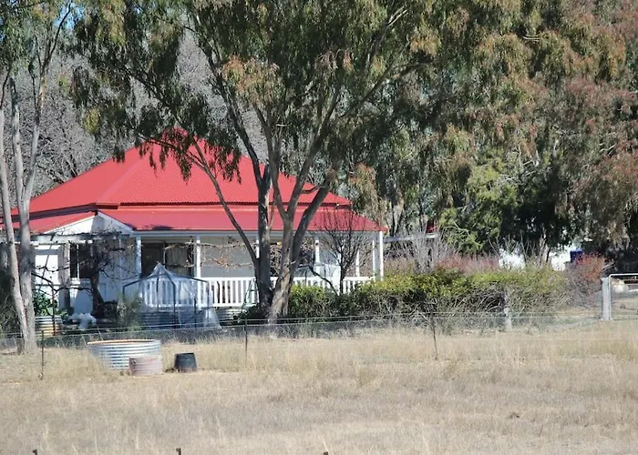 Glenlyon Dam Holiday Cottage & Farmstay Stanthorpe