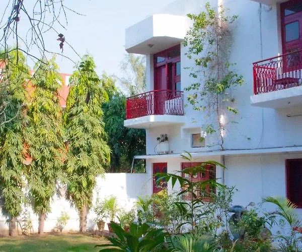 Falcon Guest House Bharatpur