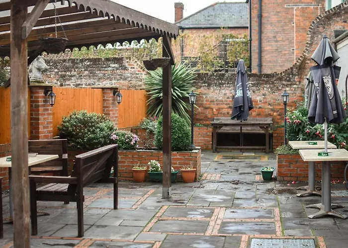 The Crown And Woolpack Hotel Long Sutton 
