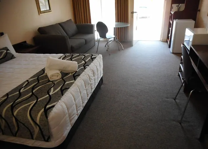 Molly Morgan Motor Inn Maitland