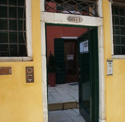 Venice Dose Suite