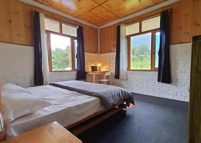Barefoot Bir Coliving Coworking Cafe Hotel