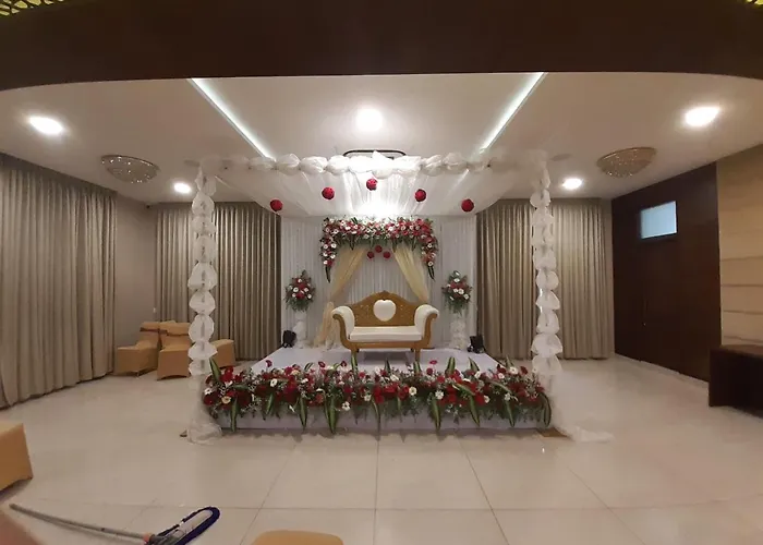 Hotel Kamar Residences And Banquets Chennai