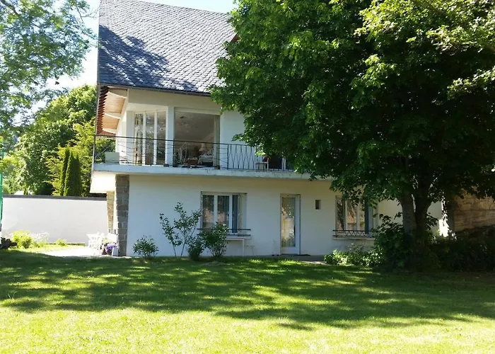 Hotel Bellevue Chambon-sur-Lac