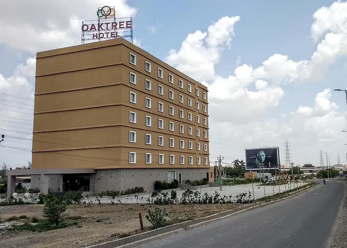 Oaktree Hotel Morbi