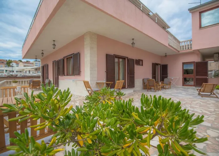 Rooms Plava Laguna Primosten