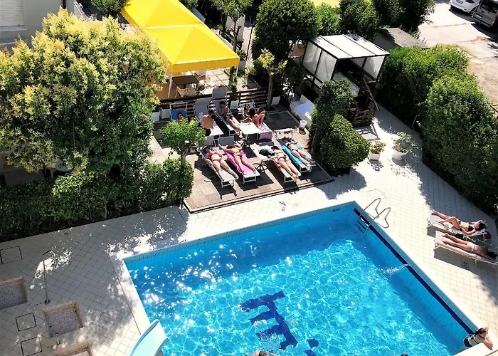 Hotel Marzia Con Piscina Riccione