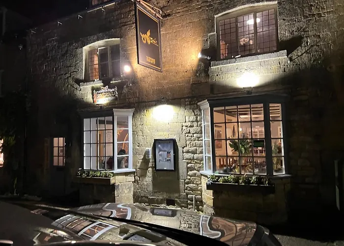 Siam Cottage Guesthouse Over 300 Years Old With Thai Restaurant Moreton-in-Marsh