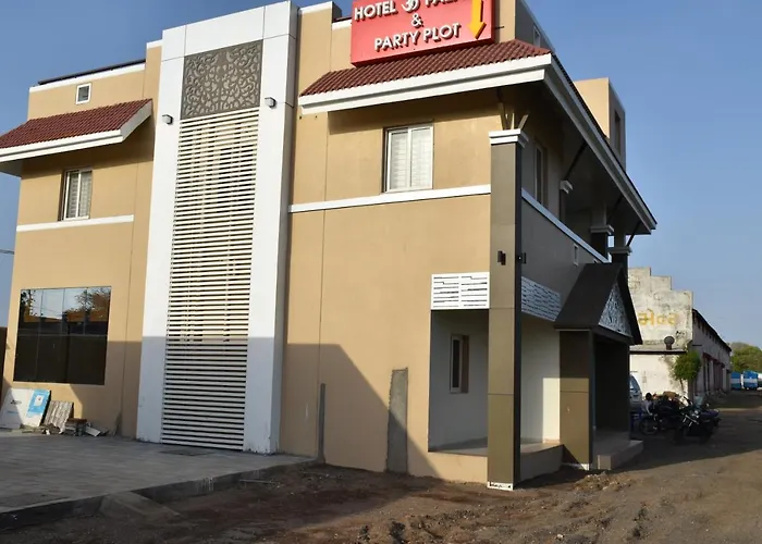 Hotel Om Palace And Party Plot Palitana