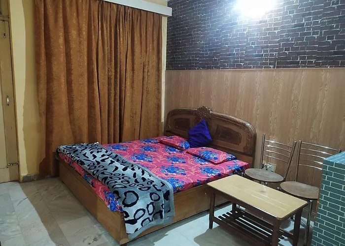 Suman Guest House Katra 