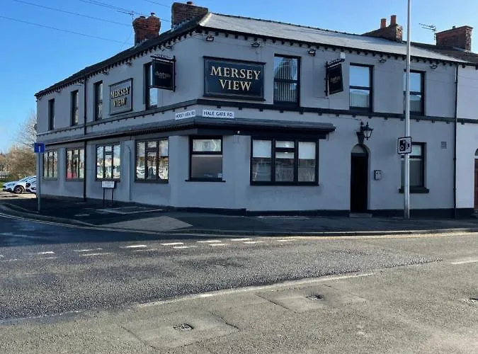 Mersey View Hotel & Pub Hale 
