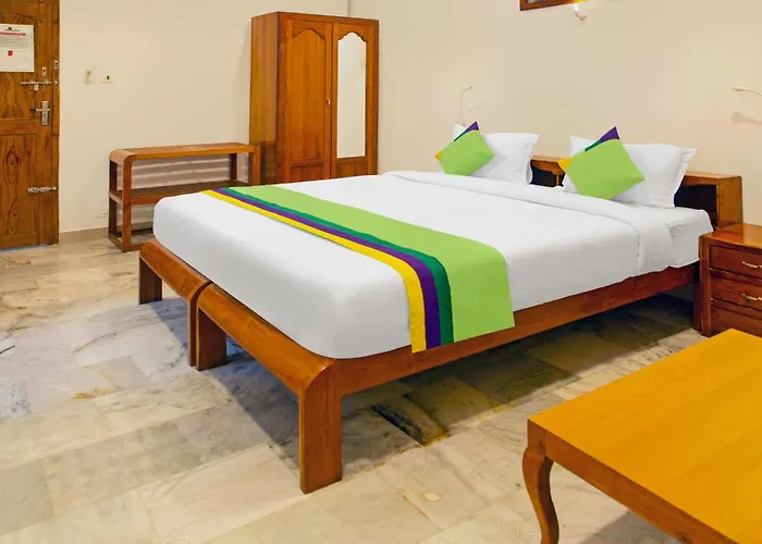 Treebo Kumily Gate Thekkady Hotel