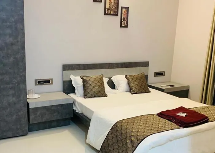 Mayekar'S Holiday Home, Chivla Beach, Malvan