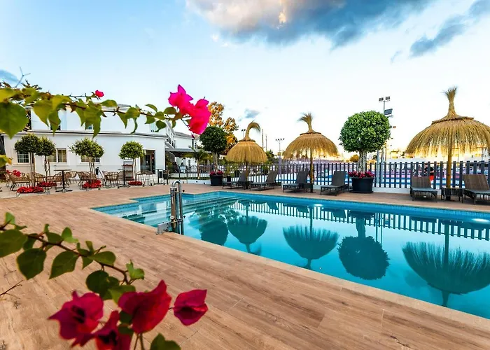 Hotel Residencia Deportiva RozaRossa Estepona