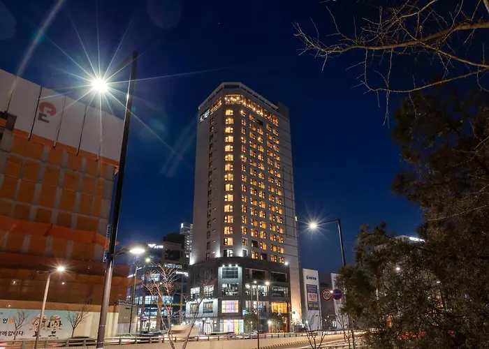 Urban-Est Hotel Goyang