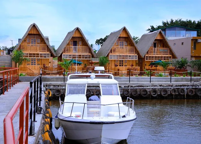 Pelican Lodge & Marina Entebbe
