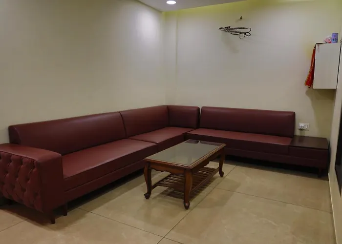 Hotel Golden Leaf Mohali