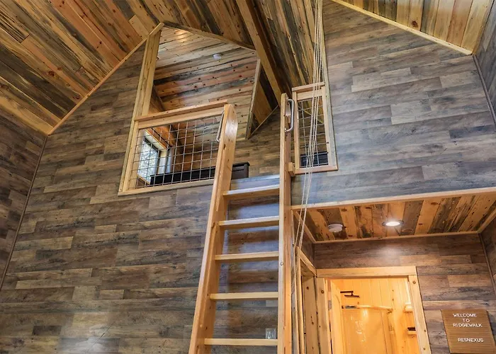 Ridgewalk Treehouse Bed & Breakfast Angel Fire