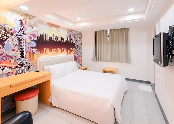 Beethoven Express Hotel Zhongli