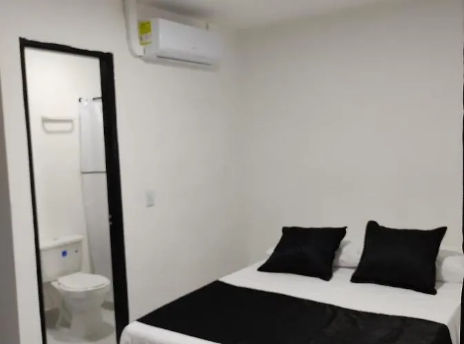 Hotel Black & White Cali