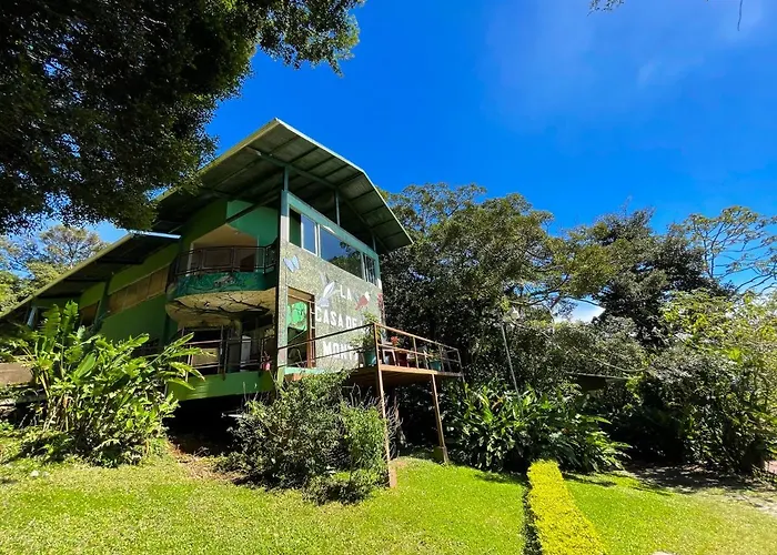 La Casa De La Montana Bed and Breakfast Monteverde
