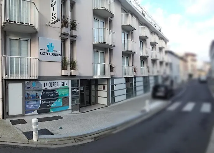 Hotel Thermes Les Ecureuils-integré aux thermes Dax