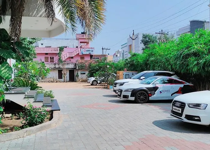 Pine Tree Aparthotel Kanchipuram