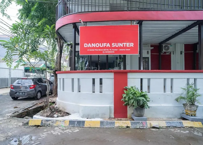 RedDoorz Plus near ITC Cempaka Mas 2 Jakarta