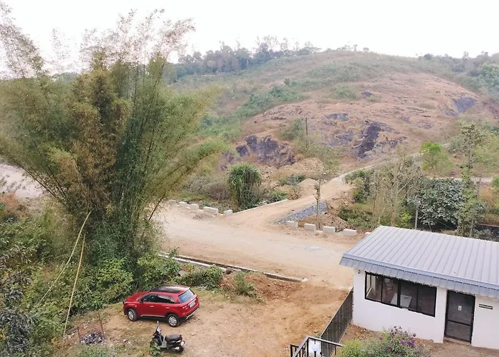M'Woods Vagamon Hotel
